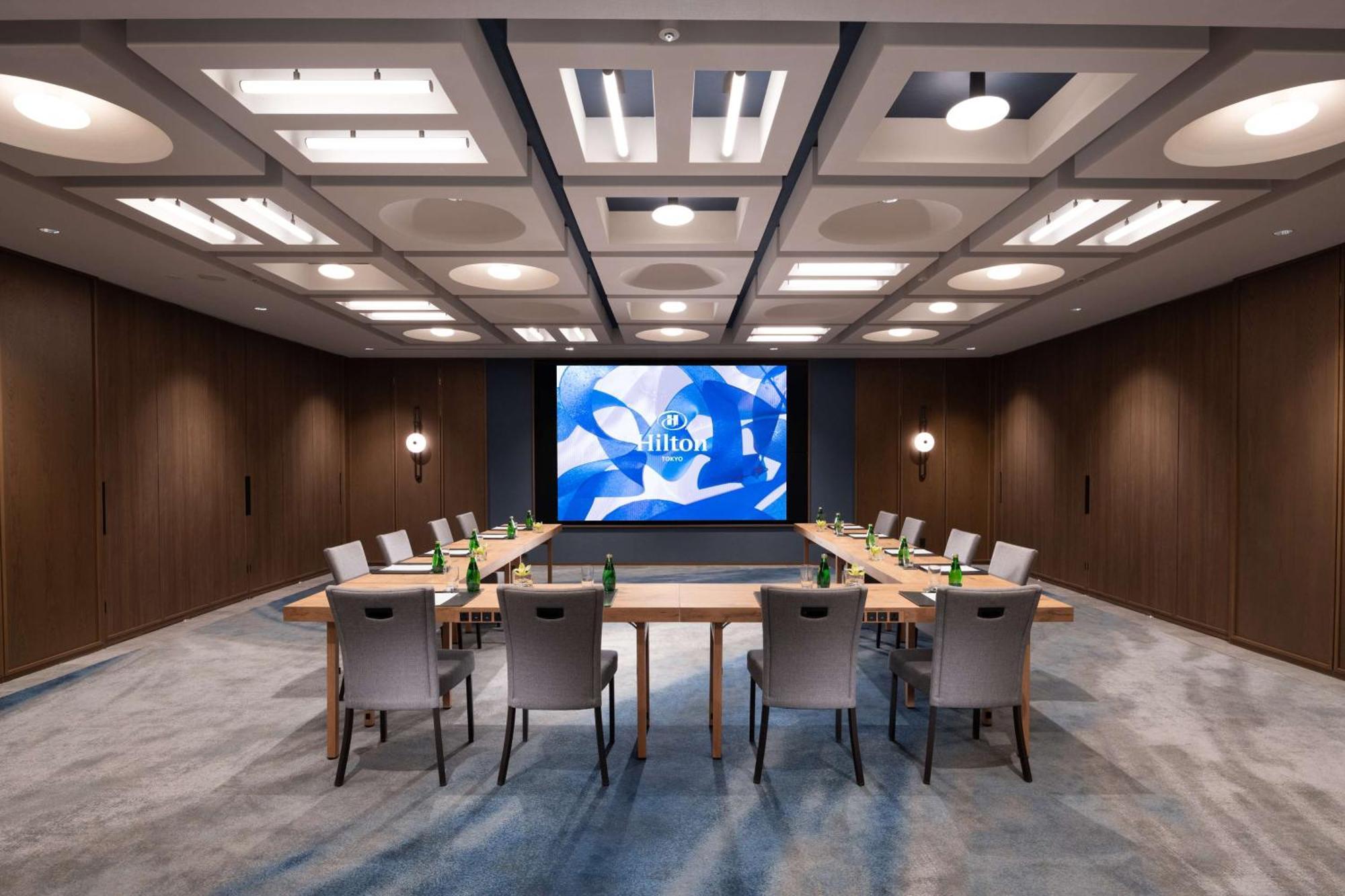 Hilton Tokyo Hotel Exterior photo