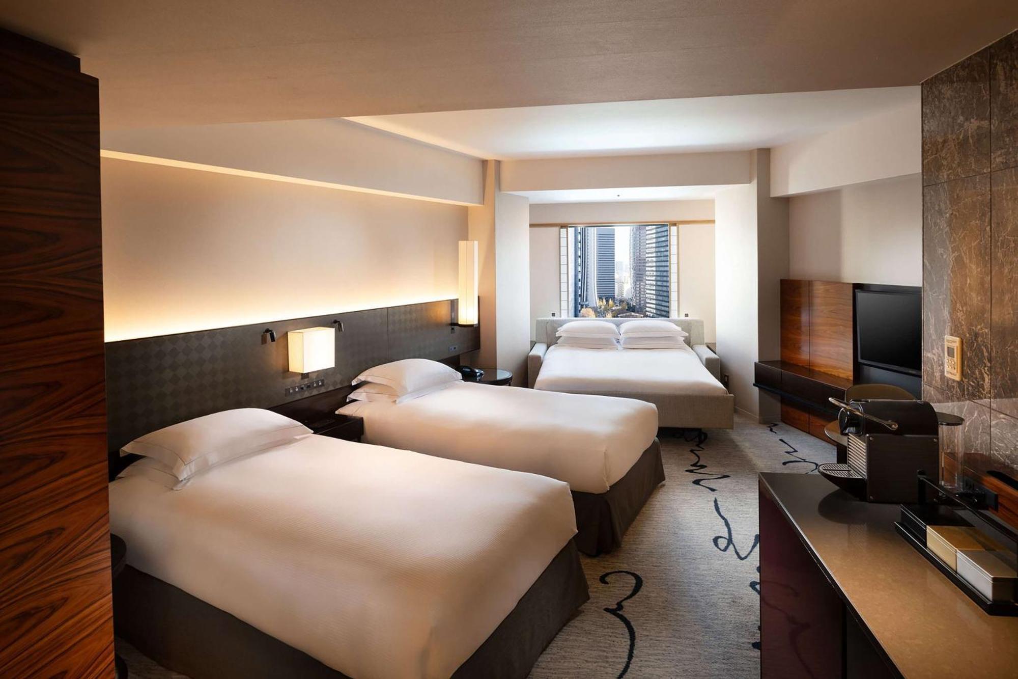 Hilton Tokyo Hotel Exterior photo