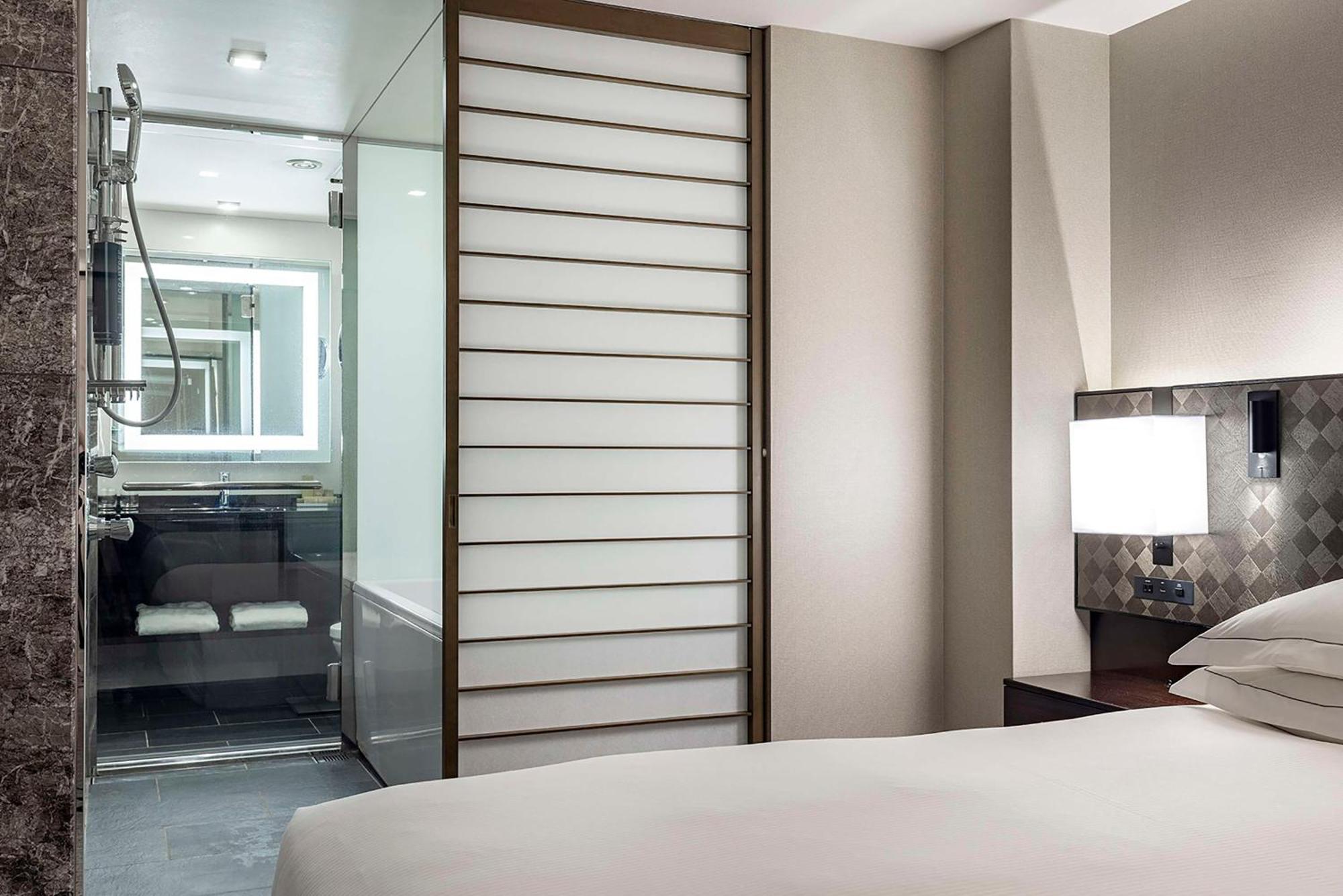 Hilton Tokyo Hotel Exterior photo