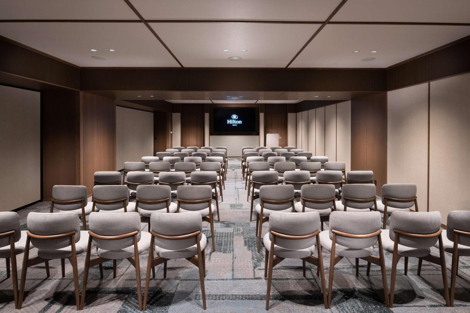 Hilton Tokyo Hotel Exterior photo