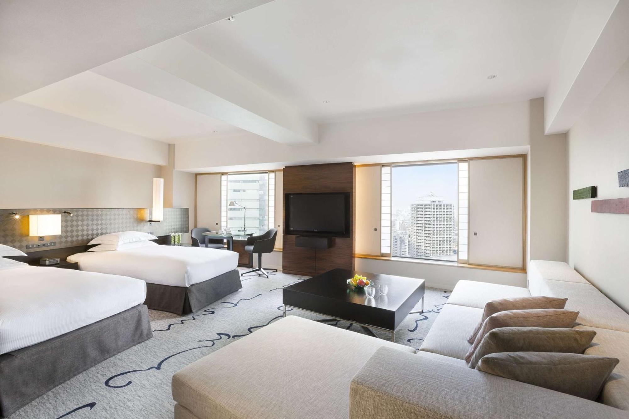 Hilton Tokyo Hotel Exterior photo