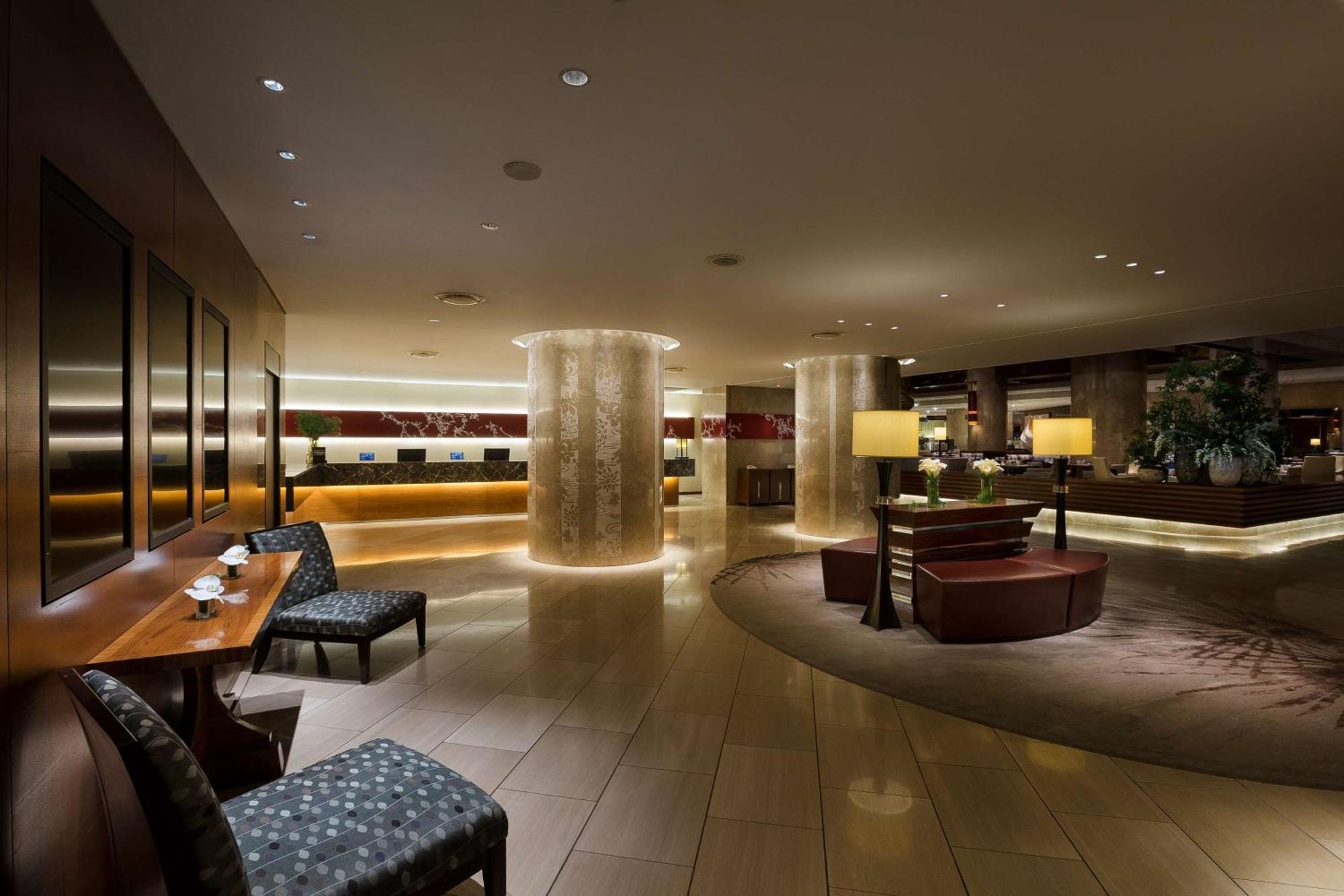 Hilton Tokyo Hotel Exterior photo